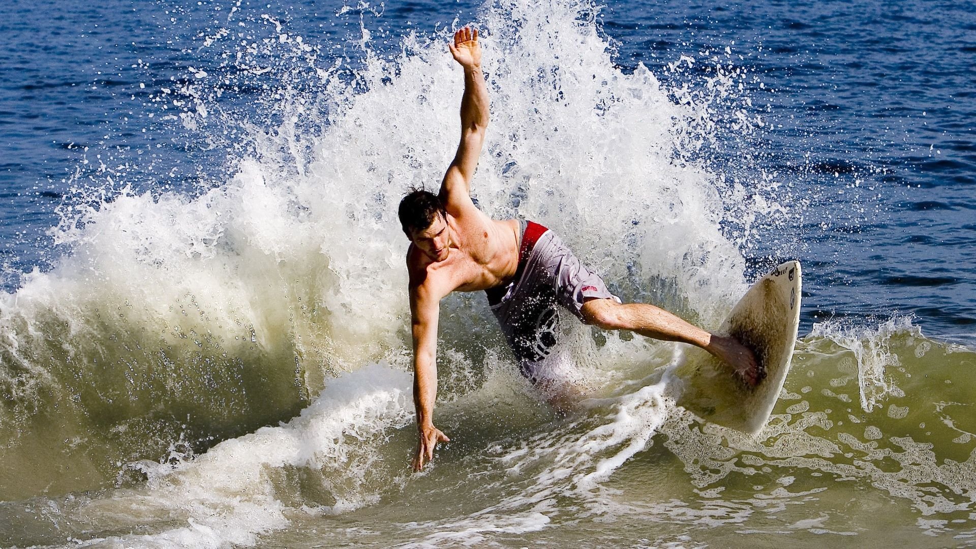 开云网页版-生死边缘的华沙之舞，卡拉斯科一剑封喉，波兰绝境逢生